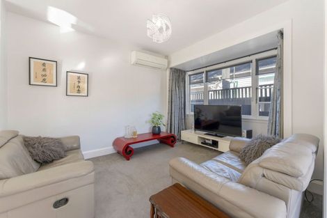 Photo of property in 35 Cleveland Street, Edgeware, Christchurch, 8013