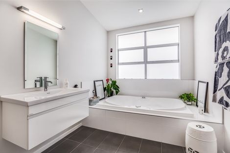 Photo of property in 42 Livingstone Street, Westmere, Auckland, 1022