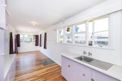 Photo of property in 102 Holland Road, Fairfield, Hamilton, 3214