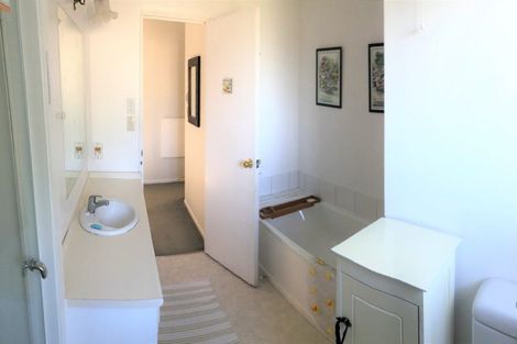 Photo of property in 64 Amapur Drive, Khandallah, Wellington, 6035