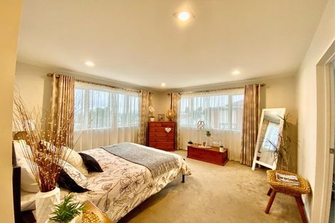 Photo of property in 27 Kereru Rise, Papakura, 2110