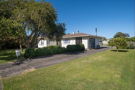 Photo of property in 6 Memorial Park Avenue, Haumoana, 4102