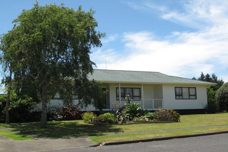 Photo of property in 49 Taihiki Road, Clarks Beach, 2122