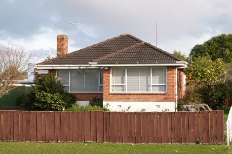 Photo of property in 6 Hallberry Road, Mangere East, Auckland, 2024