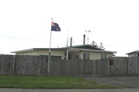 Photo of property in 7 Short Street, Castlecliff, Wanganui, 4501