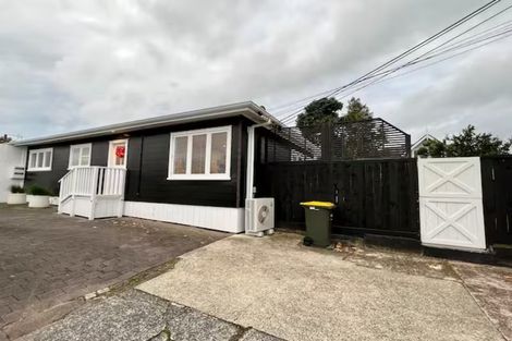 Photo of property in 1/18a Ascot Avenue, Narrow Neck, Auckland, 0624