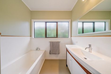 Photo of property in 78c Main Road, Titahi Bay, Porirua, 5022