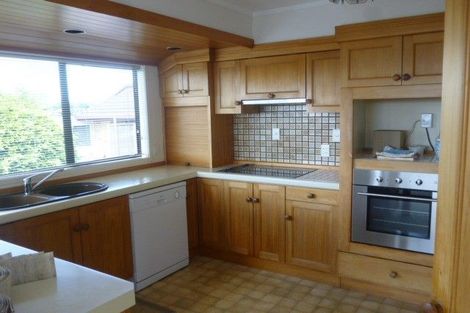 Photo of property in 1/30 Mark Edward Drive, Half Moon Bay, Auckland, 2012