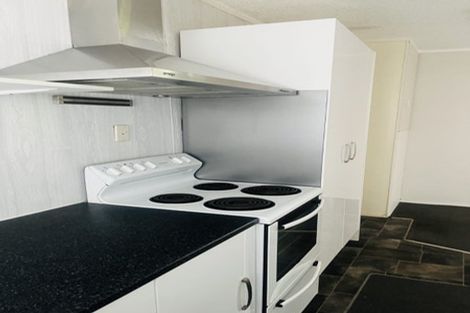 Photo of property in 23 Armagh Road, Blockhouse Bay, Auckland, 0600