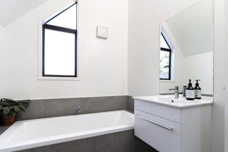 Photo of property in 3 Roland Lane, Mount Pleasant, Christchurch, 8081