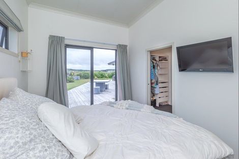 Photo of property in 36 Kanuka Drive, Waitarere, Levin, 5510