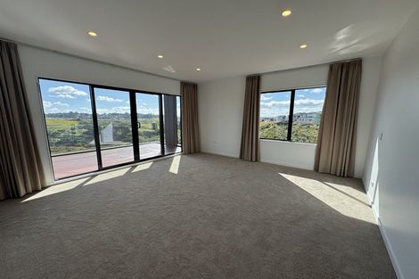 Photo of property in 32 Ridgehill Rise, Flat Bush, 2019
