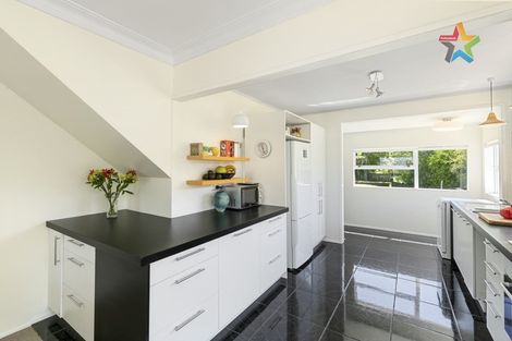 Photo of property in 80 Korokoro Road, Korokoro, Lower Hutt, 5012