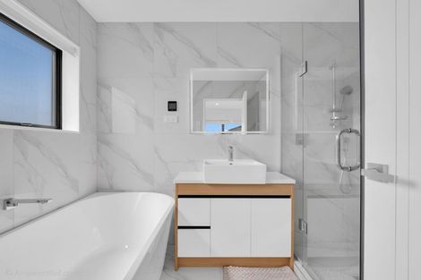 Photo of property in 9 Puruatanga Drive, Flat Bush, Auckland, 2019