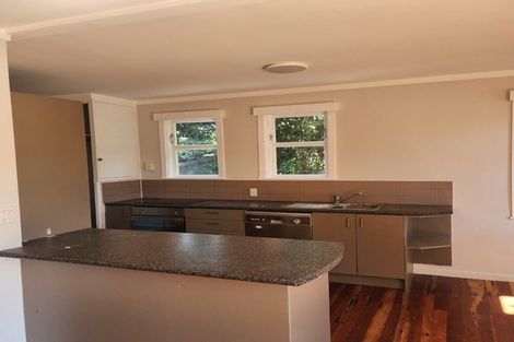 Photo of property in 44 Edmonton Road, Henderson, Auckland, 0612