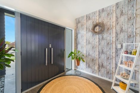 Photo of property in 27 Norfolk Drive, Cambridge, 3434