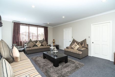 Photo of property in 7 Gibbston Close, Huntington, Hamilton, 3210