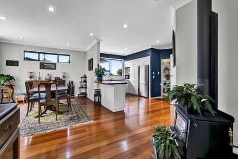 Photo of property in 5 Arthur Street, Hawera, 4674