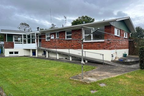 Photo of property in 11 Beverley Crescent, Hillcrest, Hamilton, 3216