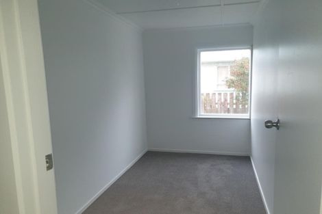 Photo of property in 2 Ruapehu Street, Castlecliff, Whanganui, 4501