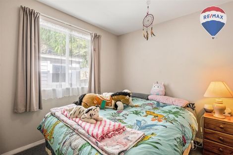 Photo of property in 41 Ranui Terrace, Tawa, Wellington, 5028