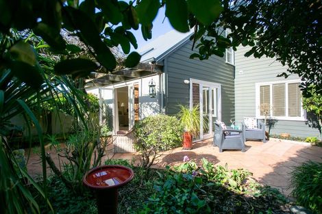 Photo of property in 29b Clare Street, Cambridge, 3434