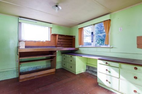 Photo of property in 7 Banks Street, Marfell, New Plymouth, 4310