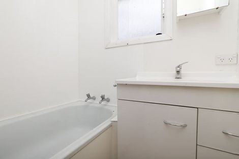 Photo of property in 34 Northolt Road, Fairview Downs, Hamilton, 3214