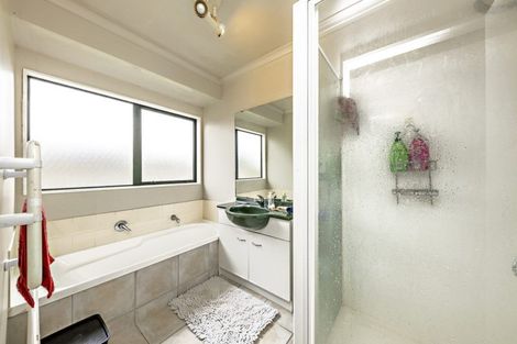 Photo of property in 62 Waimahia Avenue, Weymouth, Auckland, 2103