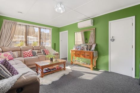 Photo of property in 16 Ross Road, Western Heights, Rotorua, 3015