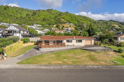 Photo of property in 137 Winara Avenue, Waikanae, 5036
