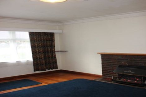 Photo of property in 66 Pahiatua Street, Hokowhitu, Palmerston North, 4410