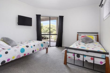 Photo of property in 12 Pohutukawa Drive, Athenree, Katikati, 3177