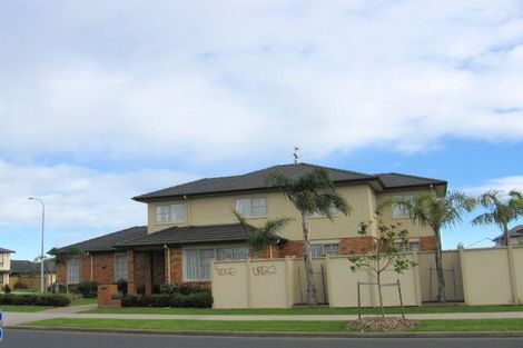 Photo of property in 69 Middlefield Drive, East Tamaki Heights, Auckland, 2016