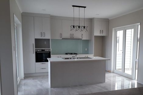 Photo of property in 10 Saddleback Crescent, Papakura, 2110