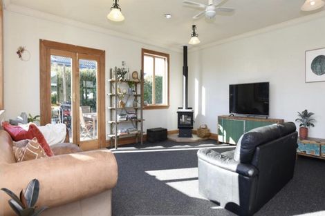 Photo of property in 18 Albert Street, Winton, 9720