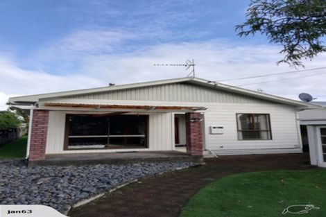 Photo of property in 9 Hoyle Place, New Plymouth, 4310