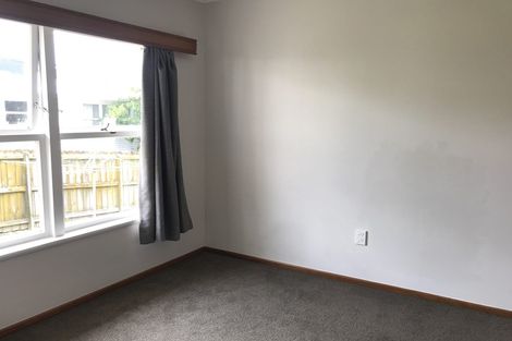 Photo of property in 2/497 Beach Road, Murrays Bay, Auckland, 0630