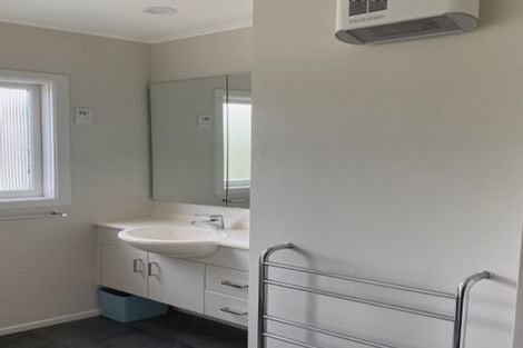 Photo of property in 31 Kaihuia Street, Northland, Wellington, 6012