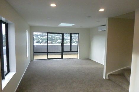 Photo of property in 10/104 Maupuia Road, Maupuia, Wellington, 6022