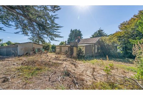 Photo of property in 9 Mena Street, Waikawa, Tokanui, 9884