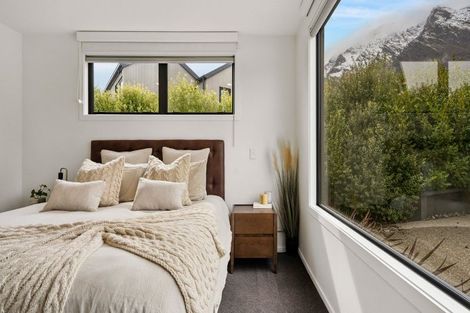 Photo of property in 5 Glenelg Lane, Jacks Point, 9371