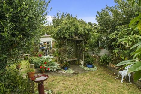 Photo of property in 36 Queens Road, Waikanae Beach, Waikanae, 5036