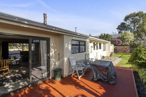 Photo of property in 134 John F Kennedy Drive, Milson, Palmerston North, 4414