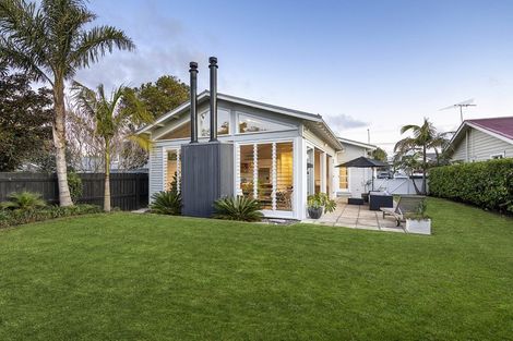 Photo of property in 83 Marsden Avenue, Mount Eden, Auckland, 1024