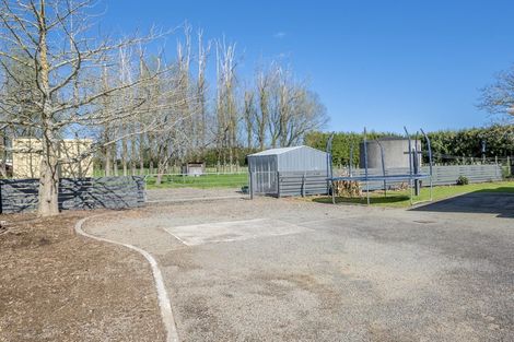 Photo of property in 292 Heatherlea Road East, Levin, 5571