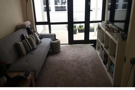 Photo of property in 2/240 The Terrace, Wellington Central, Wellington, 6011