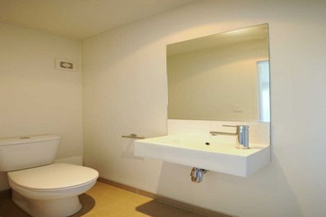 Photo of property in 20/10 North Avon Road, Richmond, Christchurch, 8013