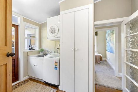Photo of property in 103 Fulford Street, New Plymouth, 4310