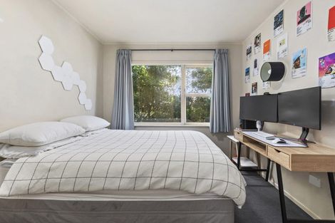 Photo of property in 142 Townsend Road, Miramar, Wellington, 6022